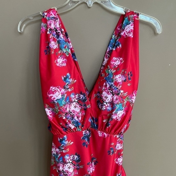 ModCloth Lauren Floral Plunge One‎ Piece Swimsuit Size 1X - Picture 5 of 10